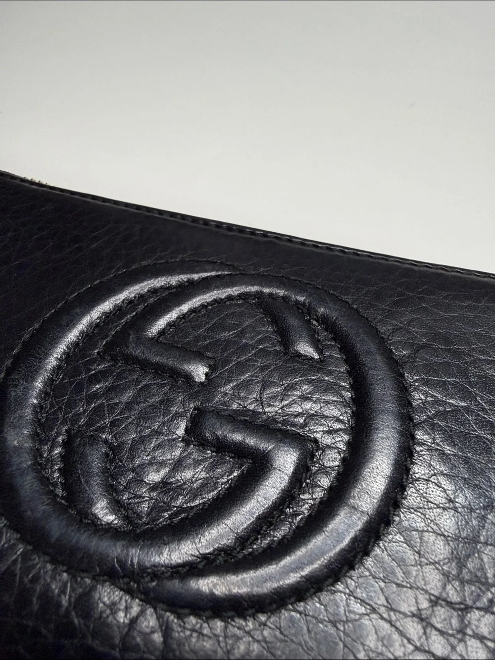 Gucci Black Embossed GG Leather Wallet - Picture 2 of 8